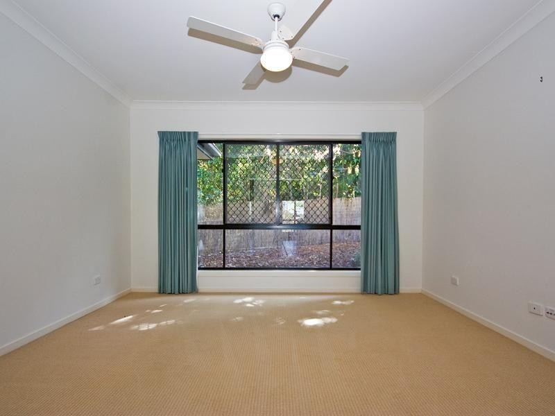 18 Hobart Avenue, Camp Hill QLD 4152