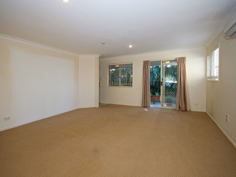 2, 98 Johnston Street, Southport QLD 4215