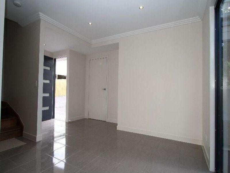 2/37 Orana Street, Carina QLD 4152