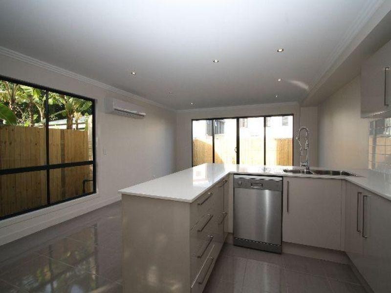 2/37 Orana Street, Carina QLD 4152