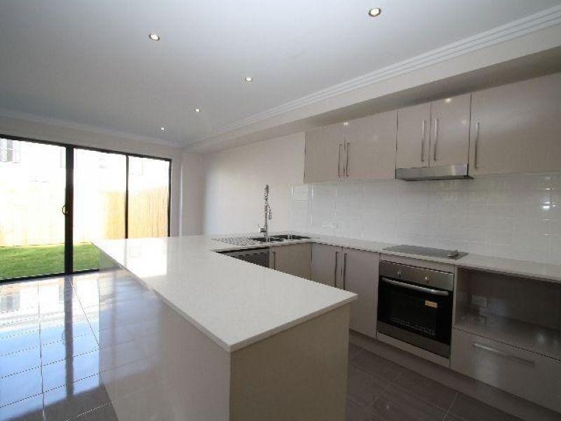 2/37 Orana Street, Carina QLD 4152