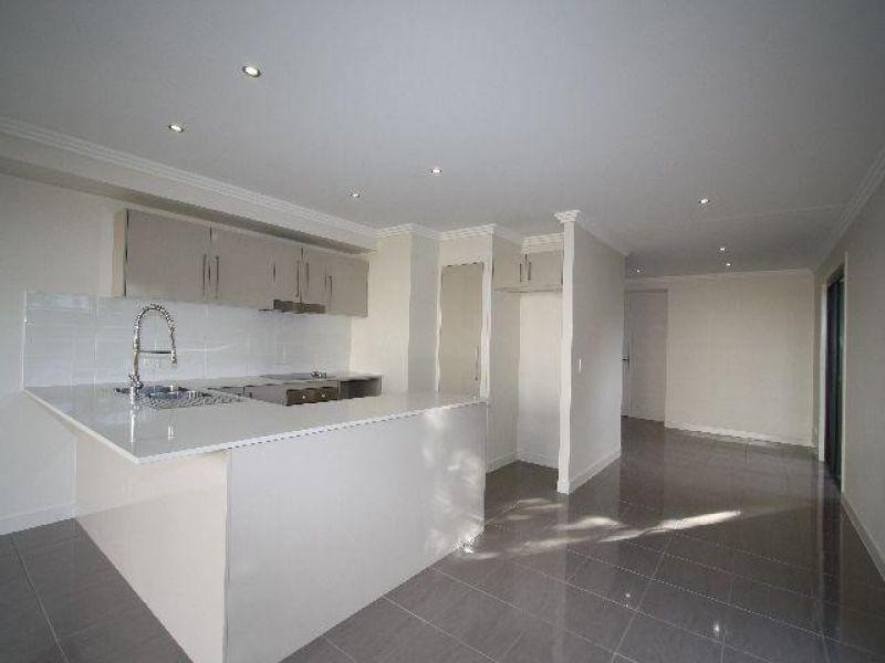 2/37 Orana Street, Carina QLD 4152