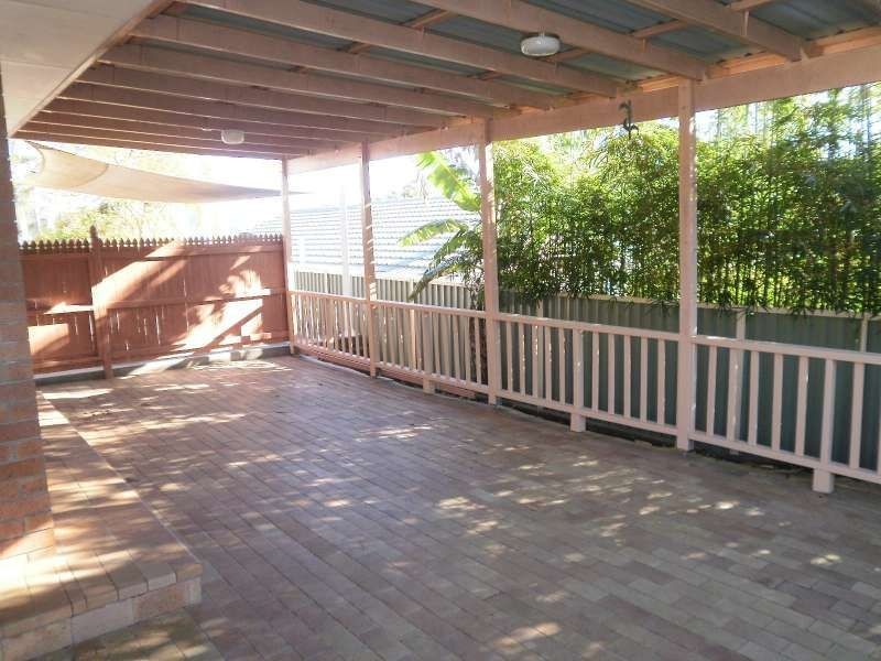18 Armstrong Way, Highland Park QLD 4211