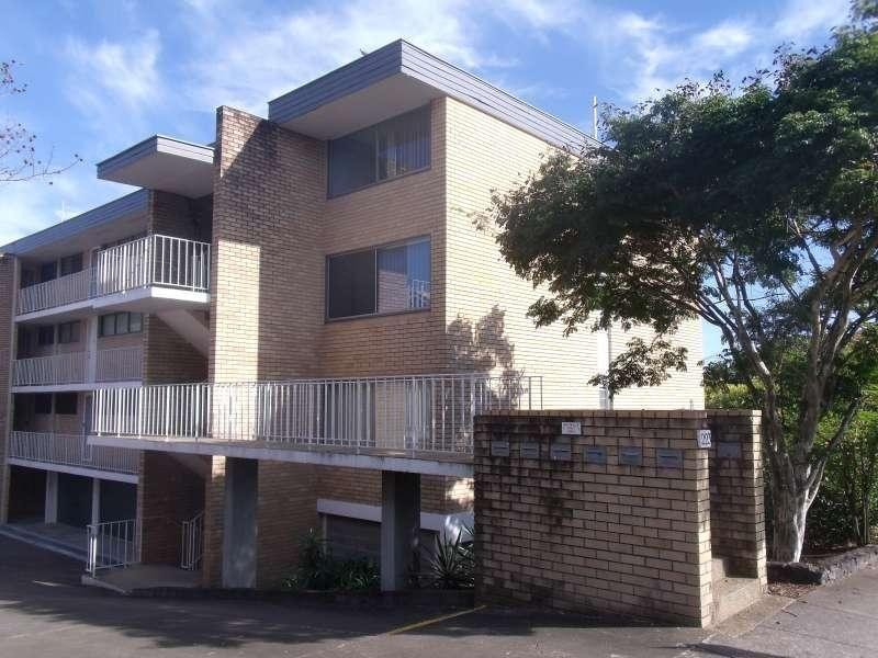 8/223 Cavendish Road, Coorparoo QLD 4151