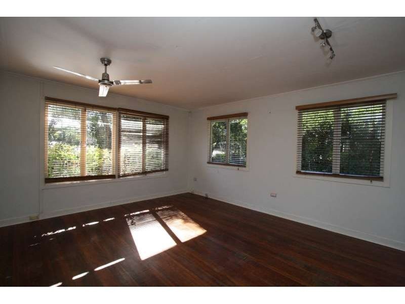 16 Karabil Street, Kingston QLD 4114