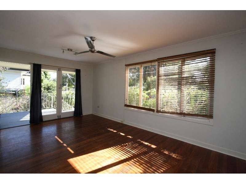 16 Karabil Street, Kingston QLD 4114