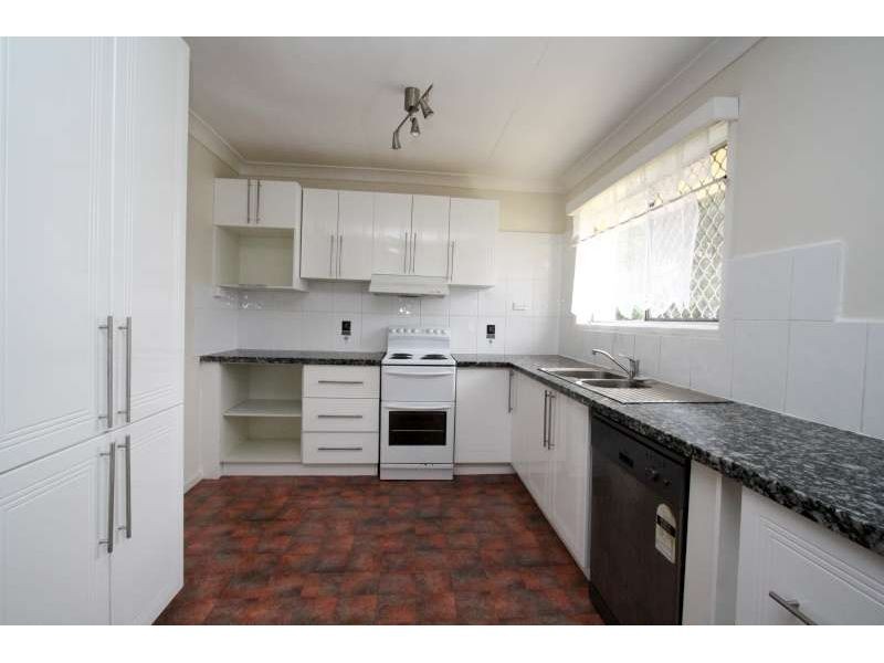 18 Blackton Street, Logan Central QLD 4114