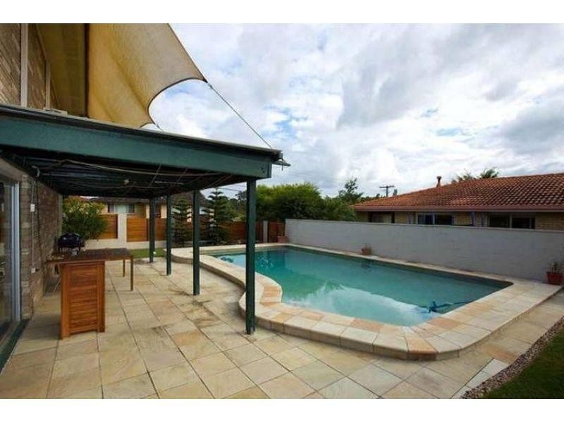 24 Moorgate Street, Macgregor QLD 4109