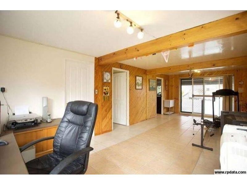 24 Moorgate Street, Macgregor QLD 4109