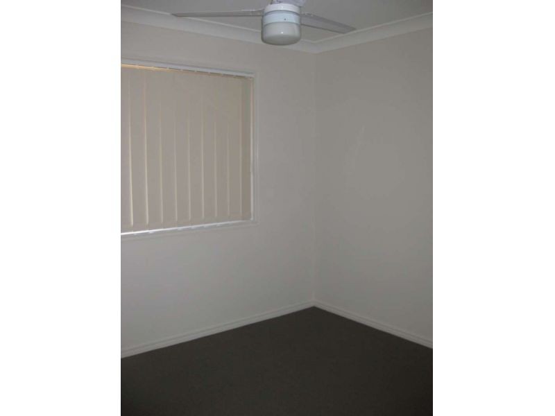 1, 9 Toby Close, Kallangur QLD 4503
