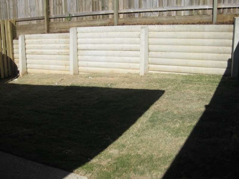 1, 9 Toby Close, Kallangur QLD 4503