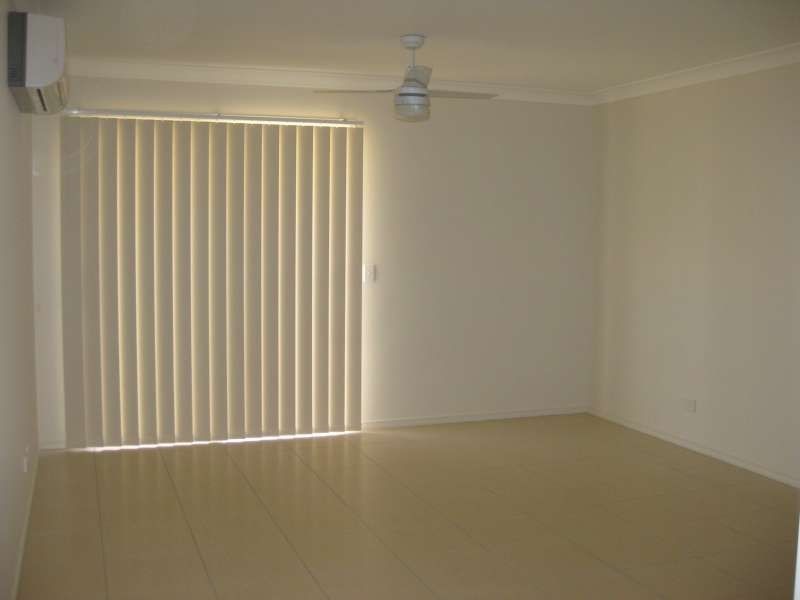 2, 9 Toby Close, Kallangur QLD 4503