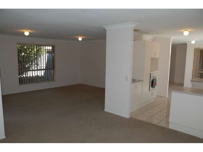 7 Pascali Court, Varsity Lakes QLD 4227