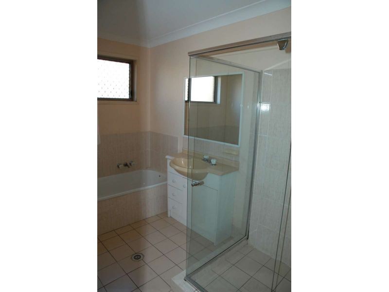 7 Pascali Court, Varsity Lakes QLD 4227