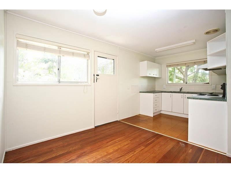 48 Argyle Street, Seventeen Mile Rocks QLD 4073