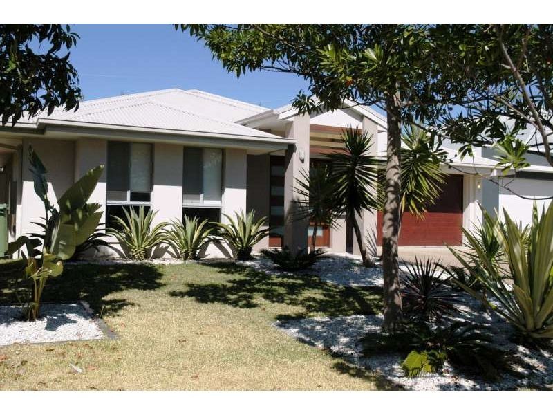 3 River Links Boulevard, Helensvale QLD 4212
