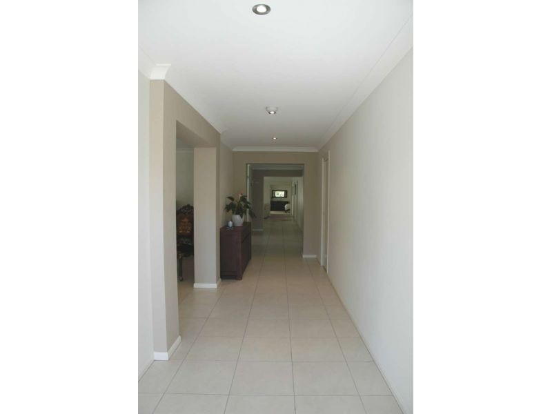 3 River Links Boulevard, Helensvale QLD 4212