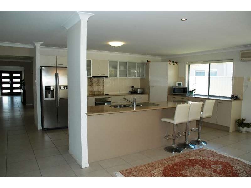 3 River Links Boulevard, Helensvale QLD 4212