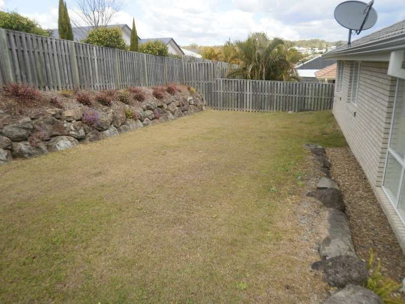 4 Arragan Court, Pacific Pines QLD 4211