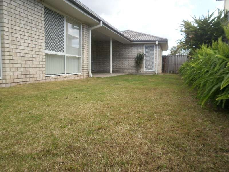 4 Arragan Court, Pacific Pines QLD 4211