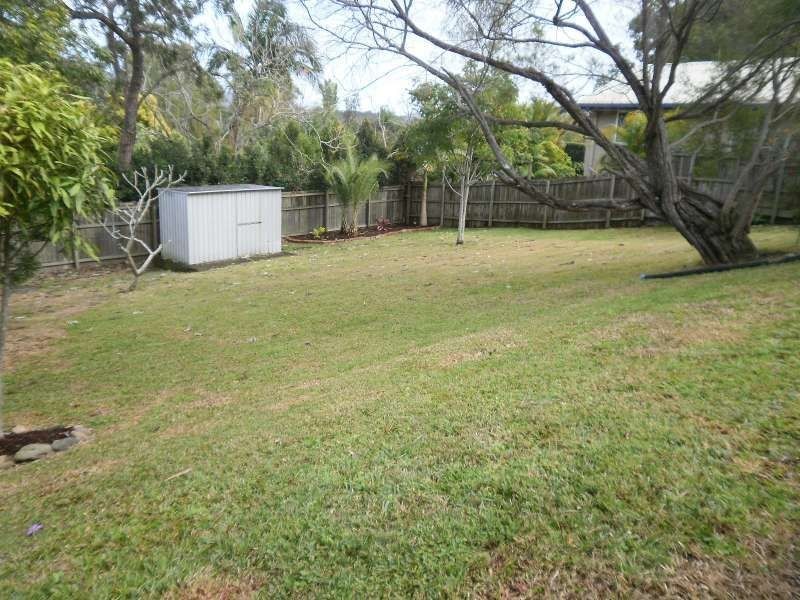 33 Moonbeam Parade, Mudgeeraba QLD 4213
