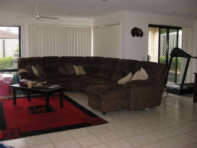 16 Diamond Avenue, Kallangur QLD 4503