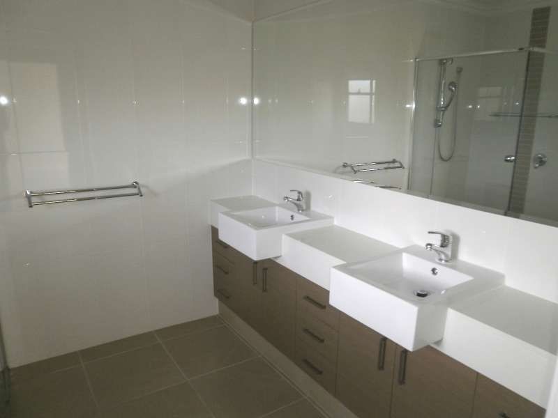 17 Great Southern Drive, Robina QLD 4226