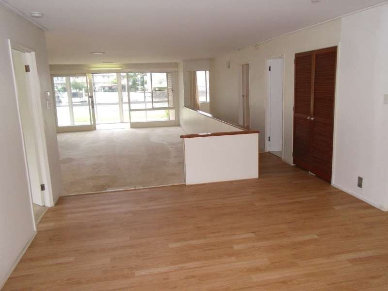 39 Vaggelas Crescent, Biggera Waters QLD 4216