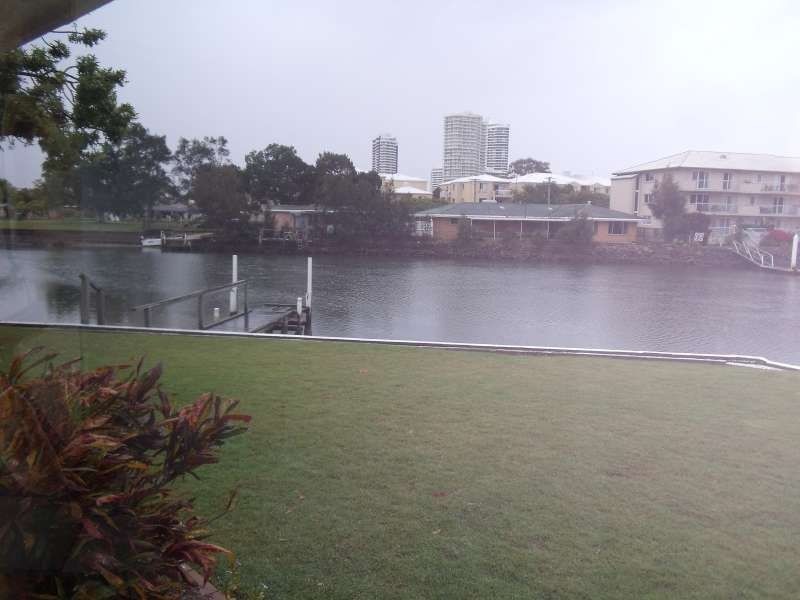 39 Vaggelas Crescent, Biggera Waters QLD 4216