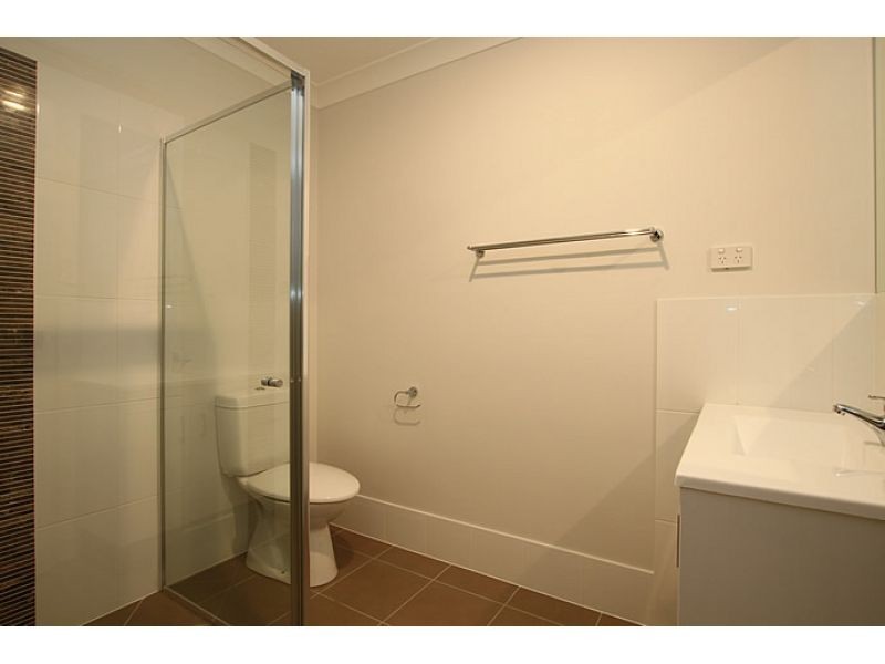 2, 5 Hipwood Street, Morayfield QLD 4506