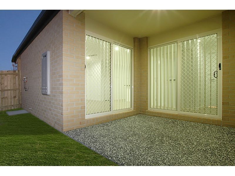 2, 5 Hipwood Street, Morayfield QLD 4506