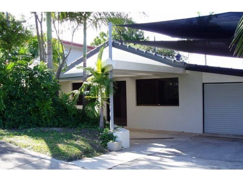 5 Kuranga Avenue, Southport QLD 4215