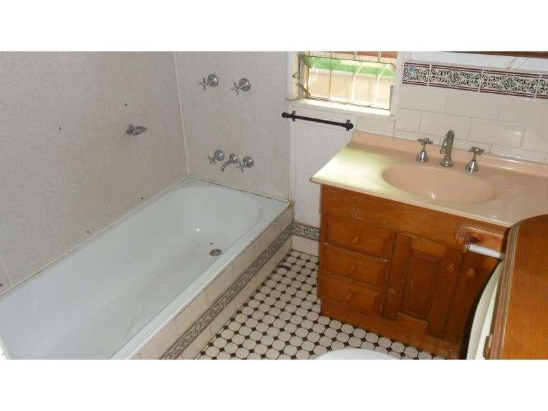 38 Maughan Street, Carina QLD 4152