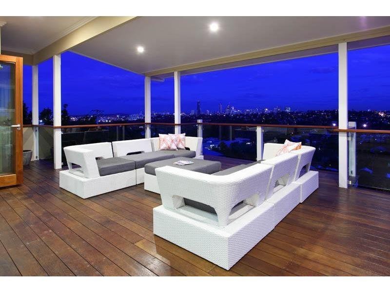 4 Hendon Street, Newmarket QLD 4051