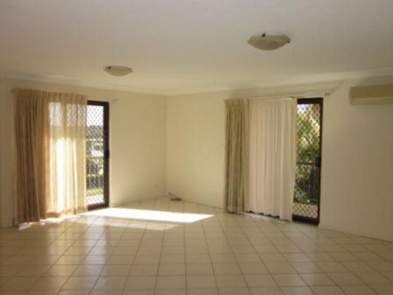 1/39 Ninth Avenue, Coorparoo QLD 4151