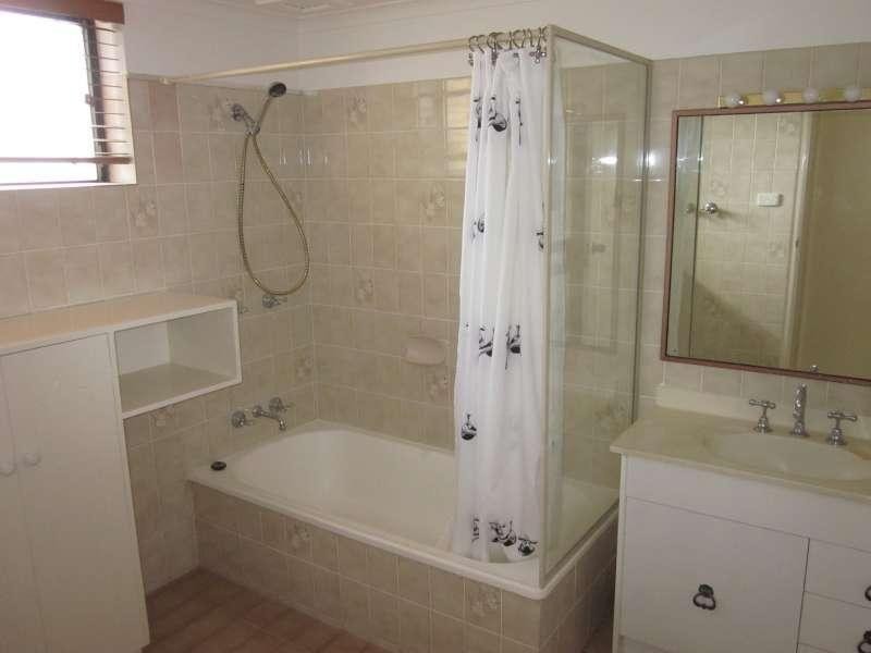 1/39 Ninth Avenue, Coorparoo QLD 4151