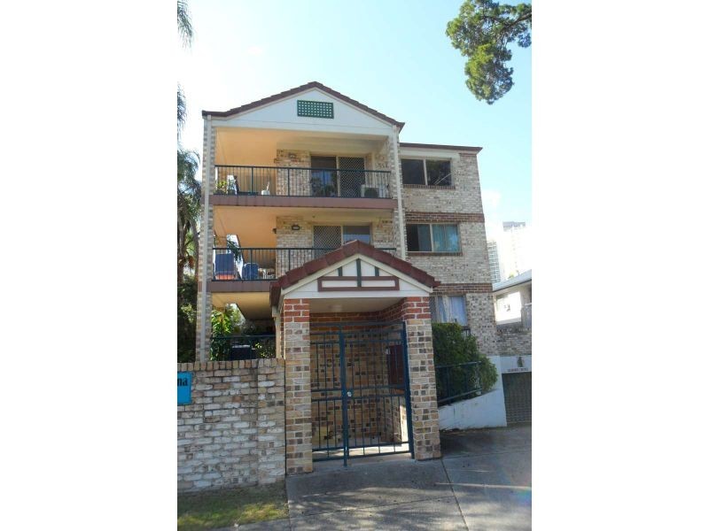 3, 47 Bauer Street, Southport QLD 4215