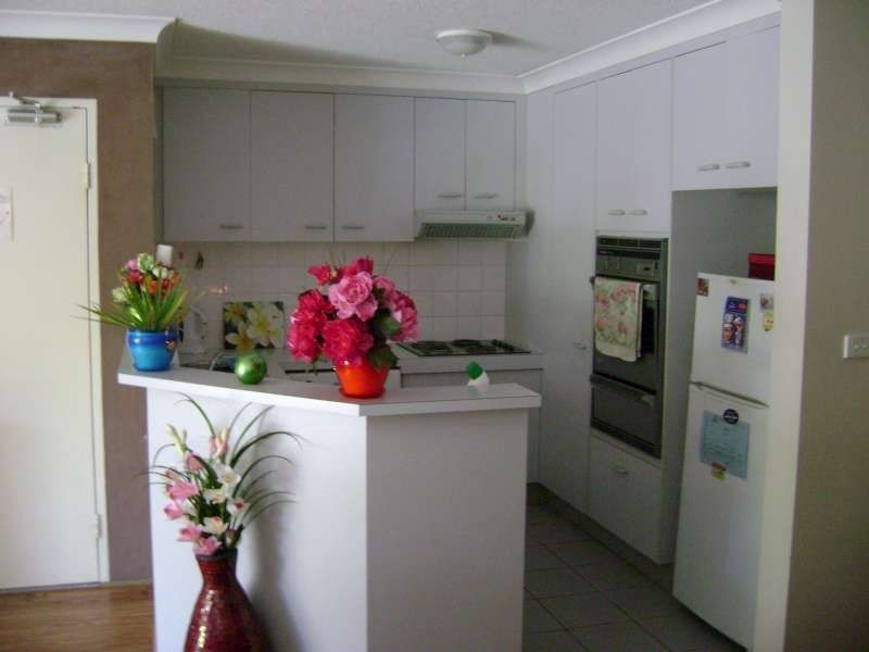 6, 27 Wharf Road, Surfers Paradise QLD 4217