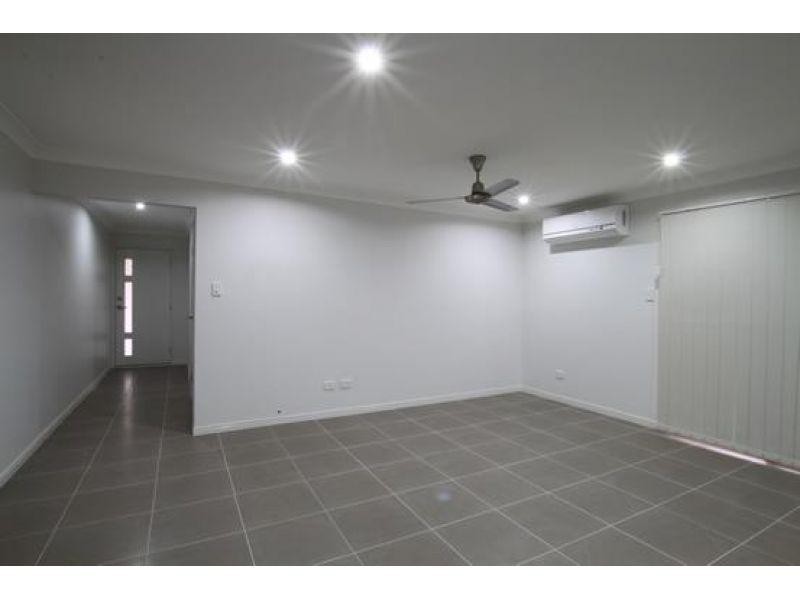 1/35 Sunflower Crescent, Upper Caboolture QLD 4510