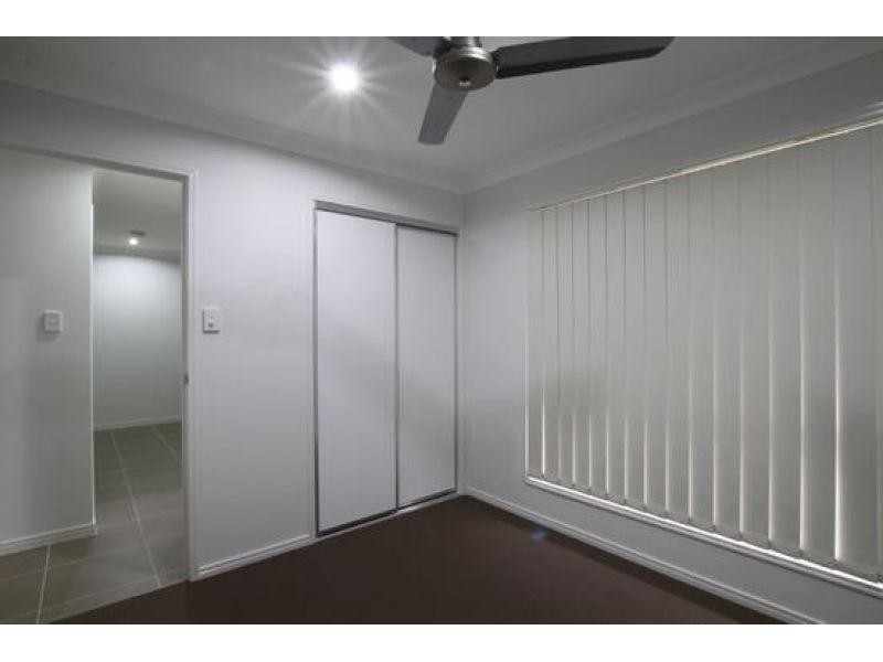 1/35 Sunflower Crescent, Upper Caboolture QLD 4510