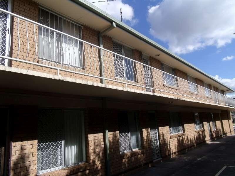 6/31 Frank Street, Labrador QLD 4215