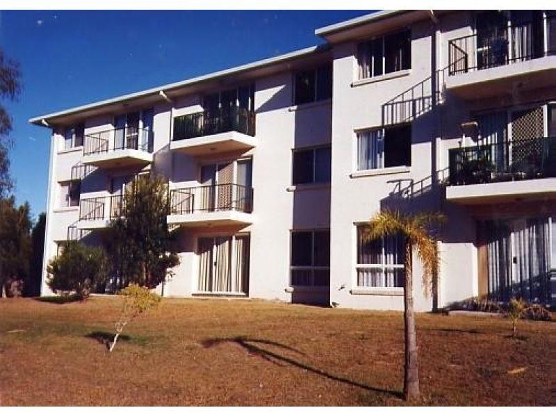 30/13-17 Brown St, Labrador QLD 4215