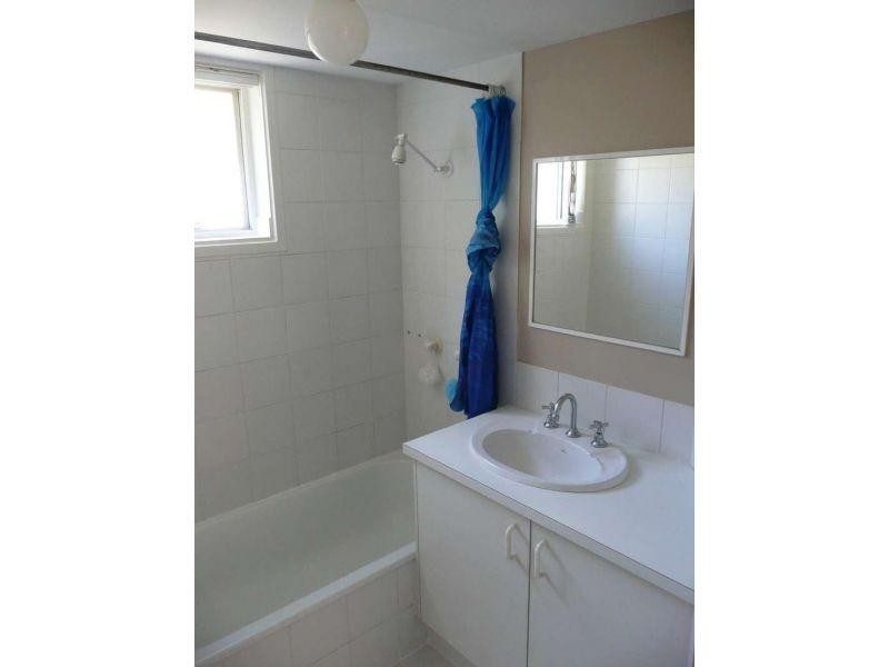 30/13-17 Brown St, Labrador QLD 4215