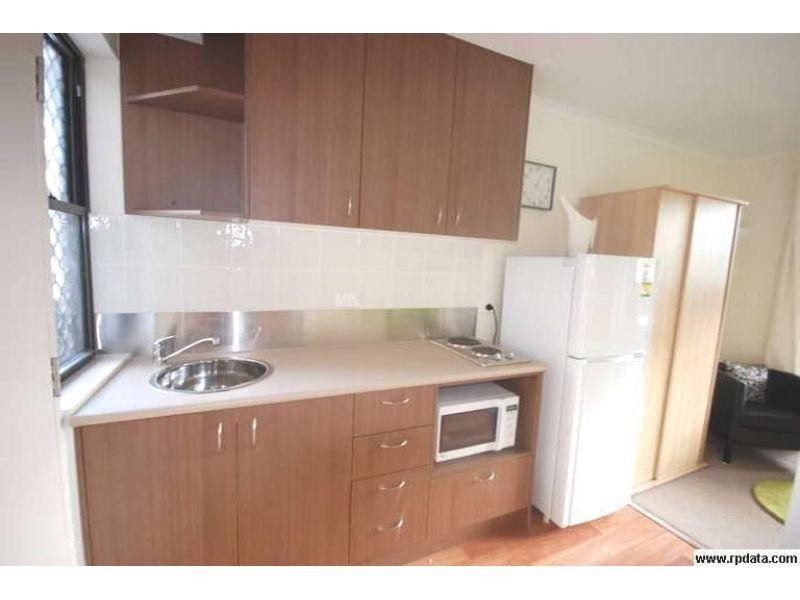 2/17 Thomas Street, Nundah QLD 4012