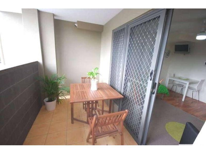 2/17 Thomas Street, Nundah QLD 4012