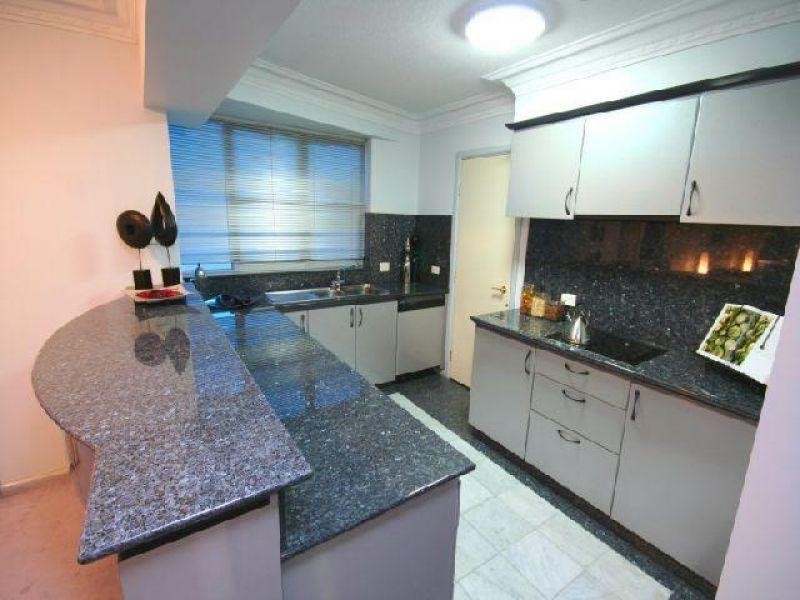 2/100 Macquarie Street, St Lucia QLD 4067