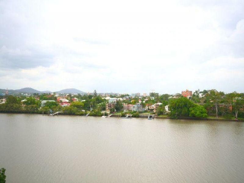 2/100 Macquarie Street, St Lucia QLD 4067