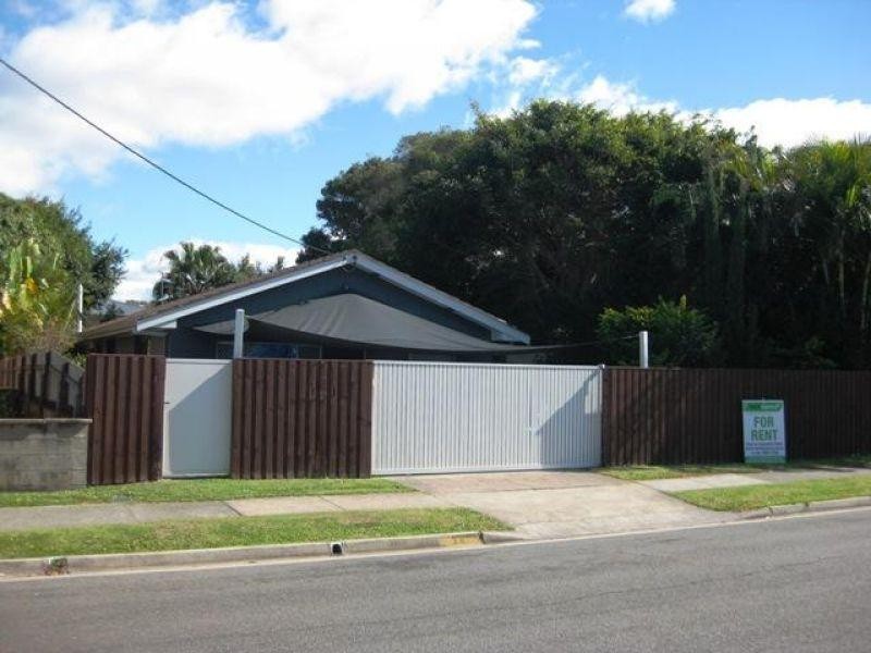 1/38 Middle Street, Labrador QLD 4215