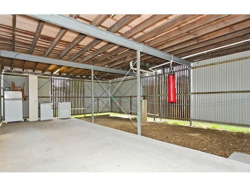 215 Kianawah Road, Wynnum West QLD 4178