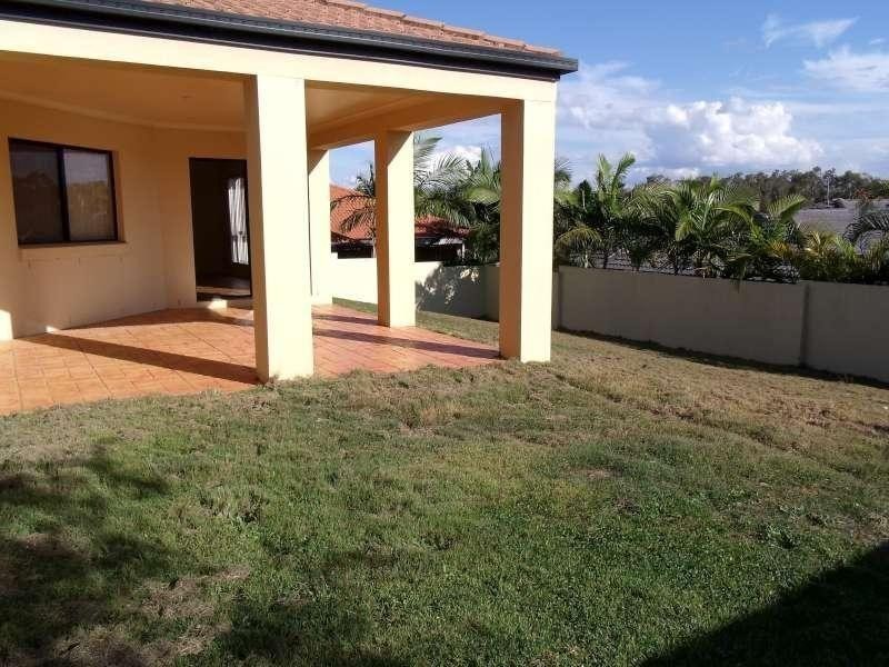 4 Orpington Court, Arundel QLD 4214